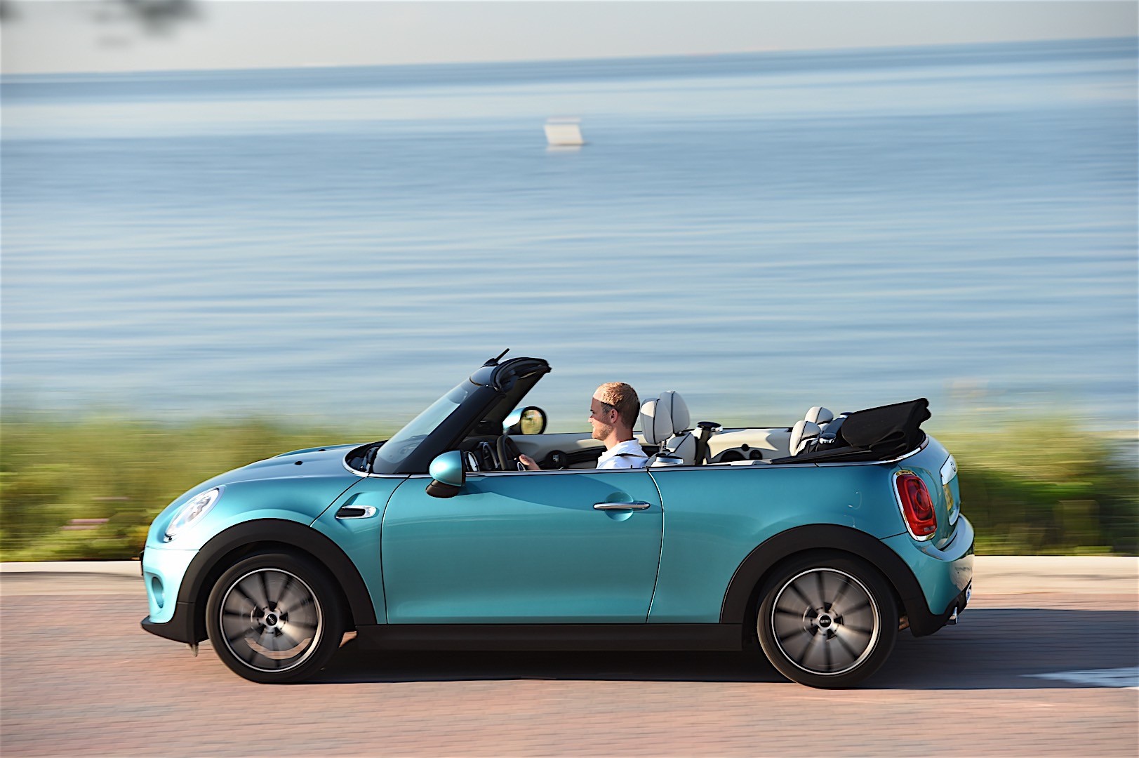 https://www.whatcar.lv/cars/Mini/Cooper kabriolets/471db4e97bfc320221b4e63519f36732.jpg